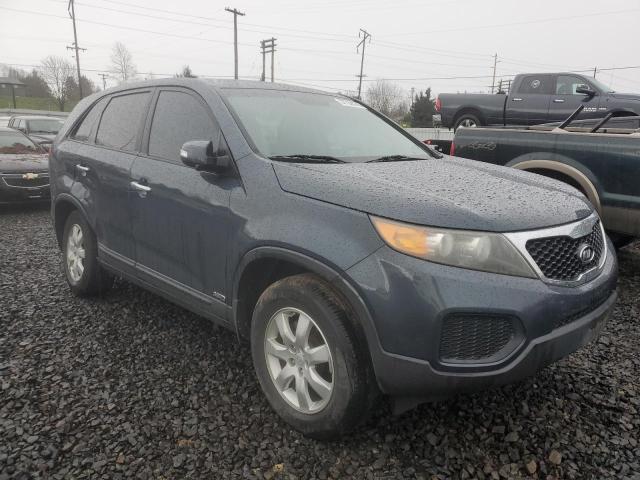 5XYKTCA19BG167432 - 2011 KIA SORENTO BASE BLUE photo 4