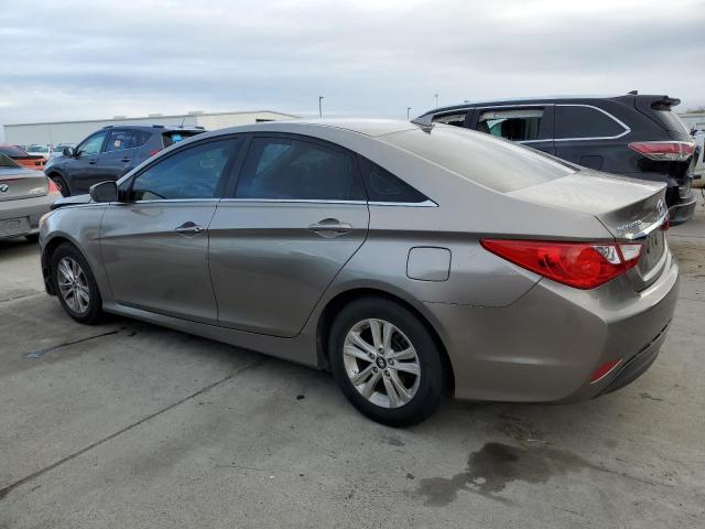 5NPEB4AC8EH945496 - 2014 HYUNDAI SONATA GLS TAN photo 2