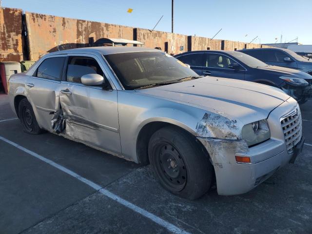 2C3KA53GX7H858677 - 2007 CHRYSLER 300 TOURING SILVER photo 4