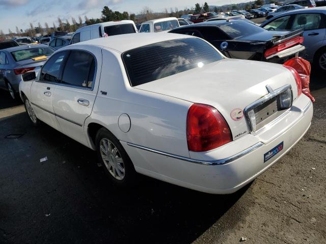 1LNHM82W96Y622710 - 2006 LINCOLN TOWN CAR S WHITE photo 2