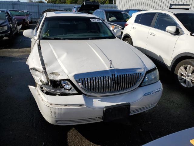 1LNHM82W96Y622710 - 2006 LINCOLN TOWN CAR S WHITE photo 5