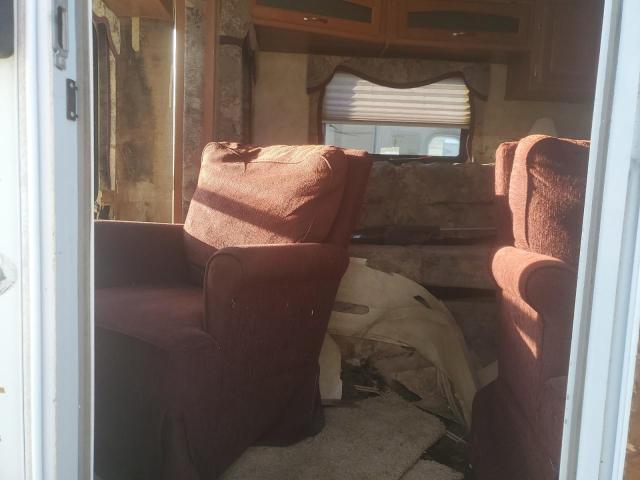 4YDF26R249V502499 - 2009 CAMPER CAMPER 白色 照片 6