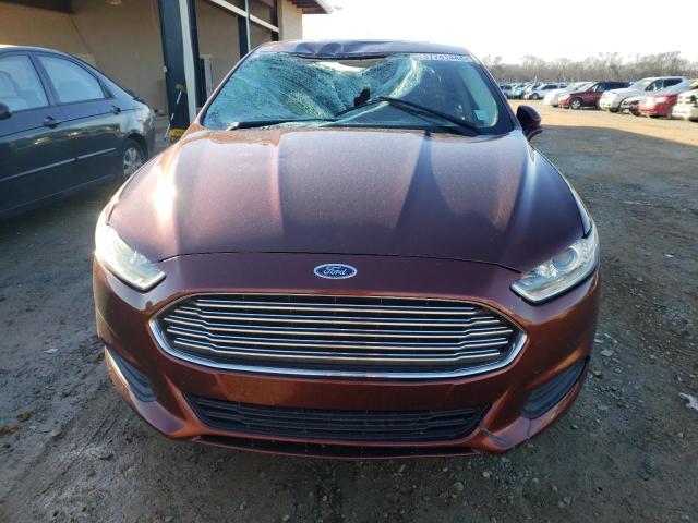 3FA6P0H73GR210454 - 2016 FORD FUSION SE BROWN photo 5