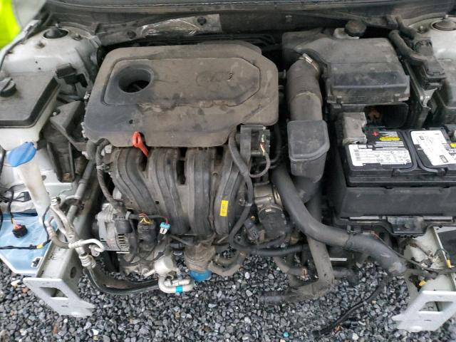 5NPE24AF5GH315304 - 2016 HYUNDAI SONATA SE SILVER photo 11