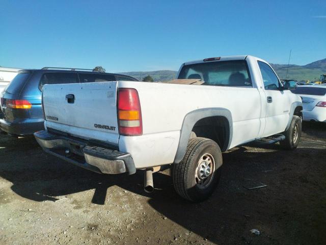 1GCHC24U62E102914 - 2002 CHEVROLET SILVERADO C2500 HEAVY DUTY WHITE photo 3