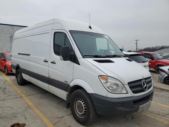 WD3PE8CC9D5795699 - 2013 MERCEDES-BENZ SPRINTER 2500 WHITE photo 4