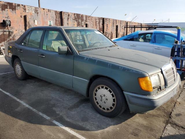 WDBEA32E5PB994655 - 1993 MERCEDES-BENZ 300 E GREEN photo 4