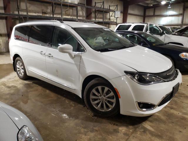 2C4RC1BG3HR660579 - 2017 CHRYSLER PACIFICA TOURING L WHITE photo 4