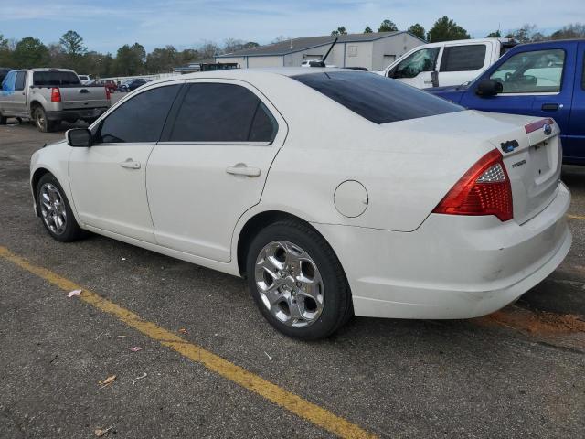 3FAHP0HG0AR259420 - 2010 FORD FUSION SE WHITE photo 2