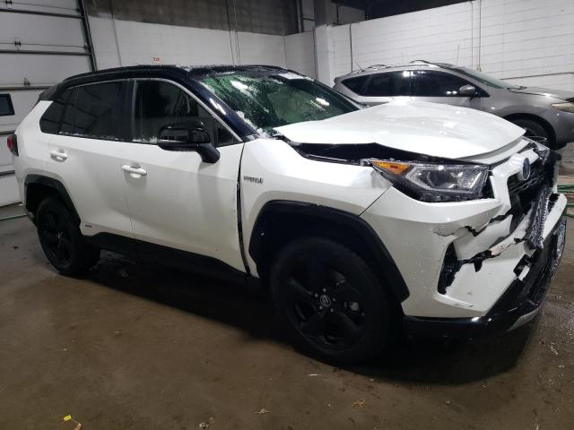 JTMEWRFV0KD507617 - 2019 TOYOTA RAV4 XSE WHITE photo 4