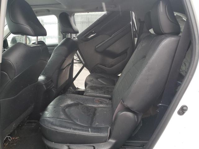 5TDGZRBH5MS139846 - 2021 TOYOTA HIGHLANDER XLE WHITE photo 10