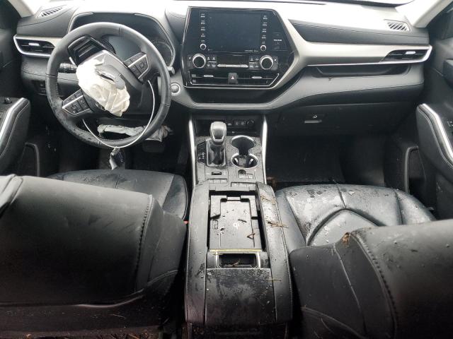 5TDGZRBH5MS139846 - 2021 TOYOTA HIGHLANDER XLE WHITE photo 8