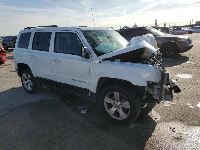 1C4NJRFB9GD535654 - 2016 JEEP PATRIOT LATITUDE WHITE photo 4