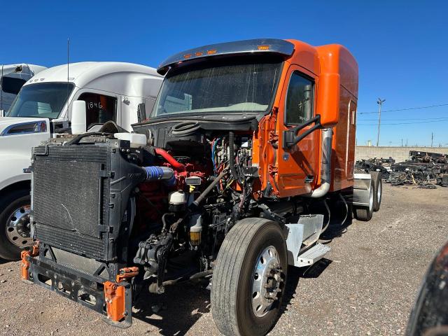 1XPCD49X4JD458898 - 2018 PETERBILT 567 ORANGE photo 2