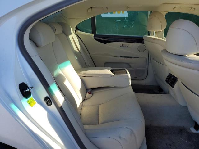 JTHGL46F285024483 - 2008 LEXUS LS 460L WHITE photo 10