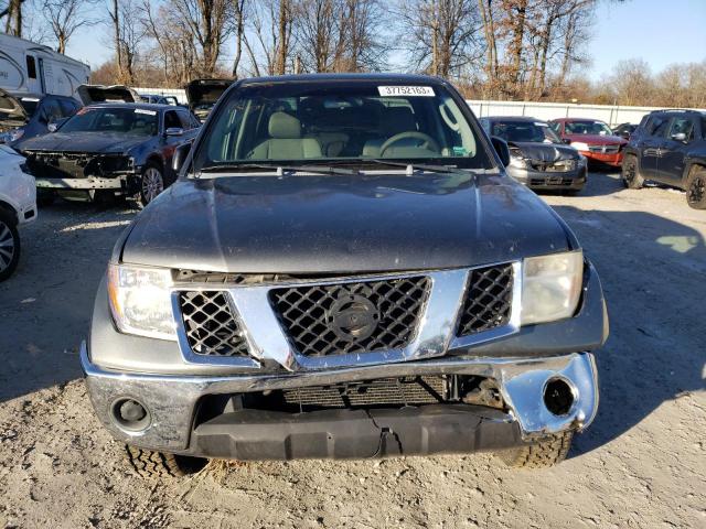 1N6AD07W57C449019 - 2007 NISSAN FRONTIER CREW CAB LE GRAY photo 5