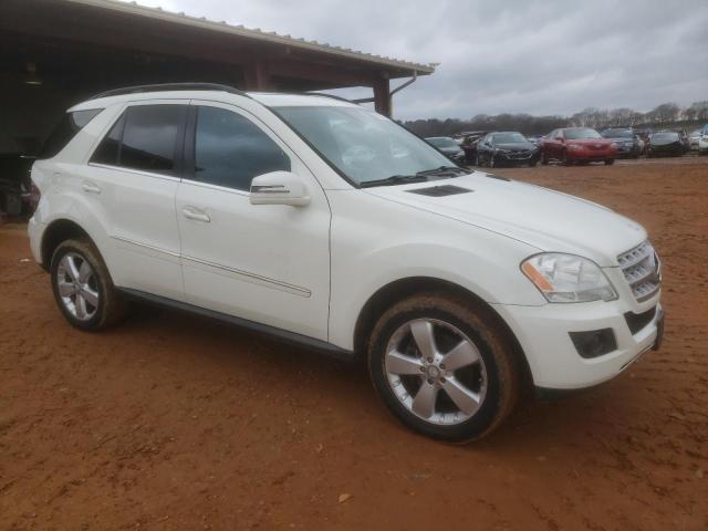 4JGBB8GB1BA733305 - 2011 MERCEDES-BENZ ML 350 4MATIC WHITE photo 4