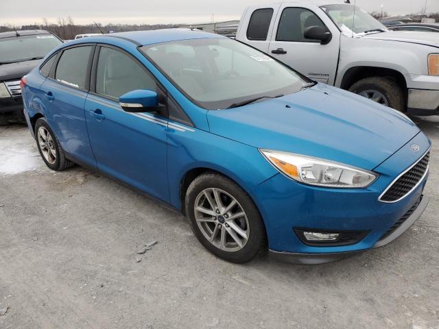 1FADP3F23FL354342 - 2015 FORD FOCUS SE BLUE photo 4