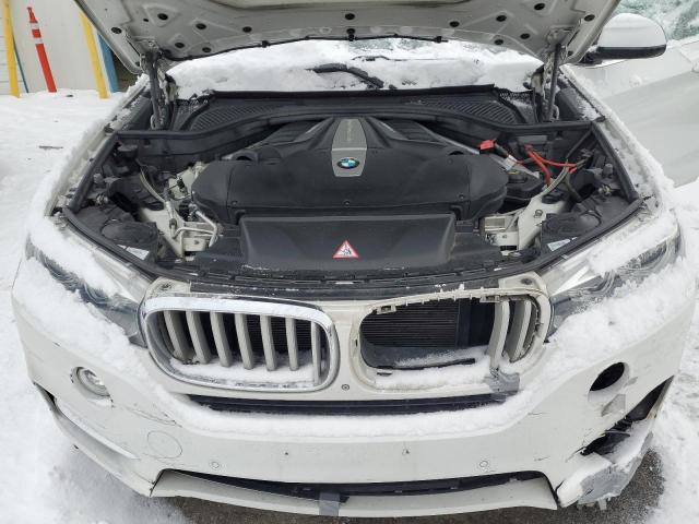 5UXKR6C5XF0J75470 - 2015 BMW X5 XDRIVE50I WHITE photo 11