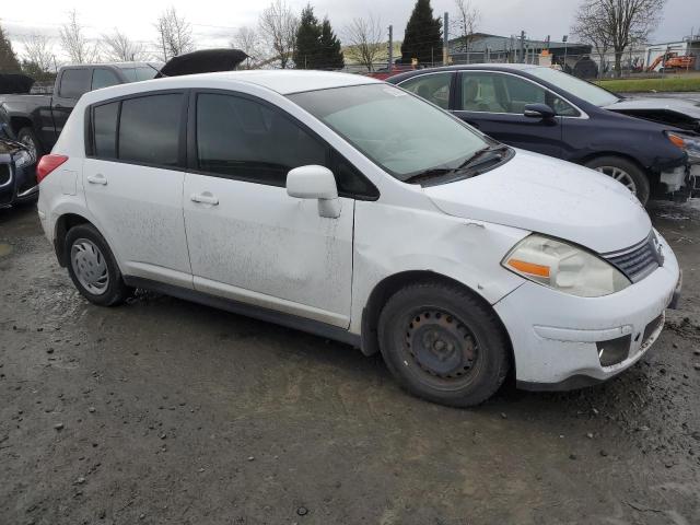 3N1BC13E69L358221 - 2009 NISSAN VERSA S WHITE photo 4