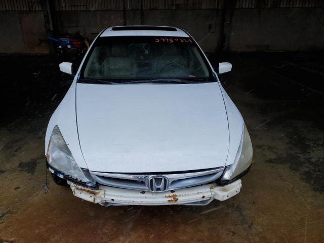 1HGCM56815A016478 - 2005 HONDA ACCORD EX WHITE photo 5