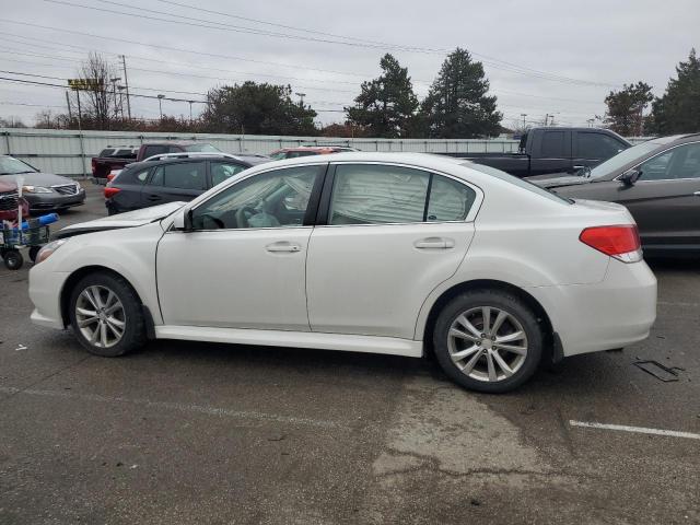 4S3BMCG63D3037878 - 2013 SUBARU LEGACY 2.5I PREMIUM WHITE photo 2