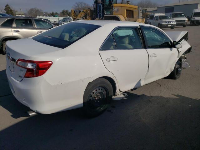 4T1BD1FK3CU028136 - 2012 TOYOTA CAMRY HYBRID WHITE photo 3