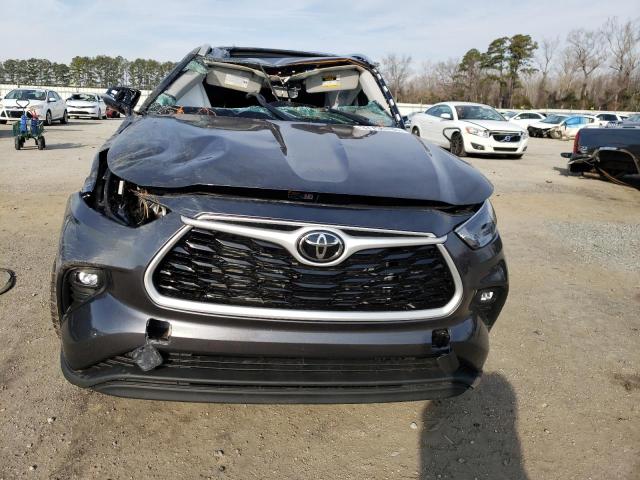 5TDGZRAHXNS130305 - 2022 TOYOTA HIGHLANDER XLE ნაცრისფერი ფოტო 5