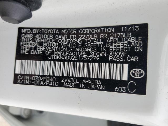 JTDKN3DU2E1757279 - 2014 TOYOTA PRIUS WHITE photo 13