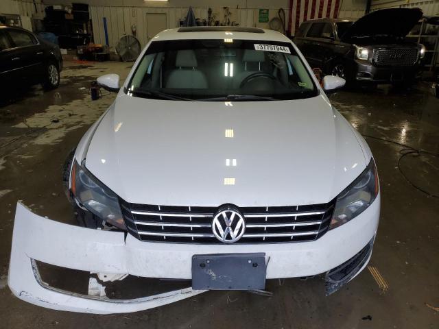 1VWBN7A39CC093757 - 2012 VOLKSWAGEN PASSAT SE WHITE photo 5