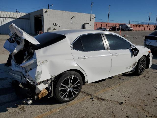 4T1B11HK6JU593578 - 2018 TOYOTA CAMRY L WHITE photo 3