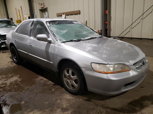 1HGCG5670YA810620 - 2000 HONDA ACCORD SE SILVER photo 4