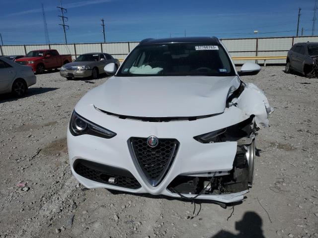 ZASFAKBN6J7B96781 - 2018 ALFA ROMEO STELVIO TI WHITE photo 5