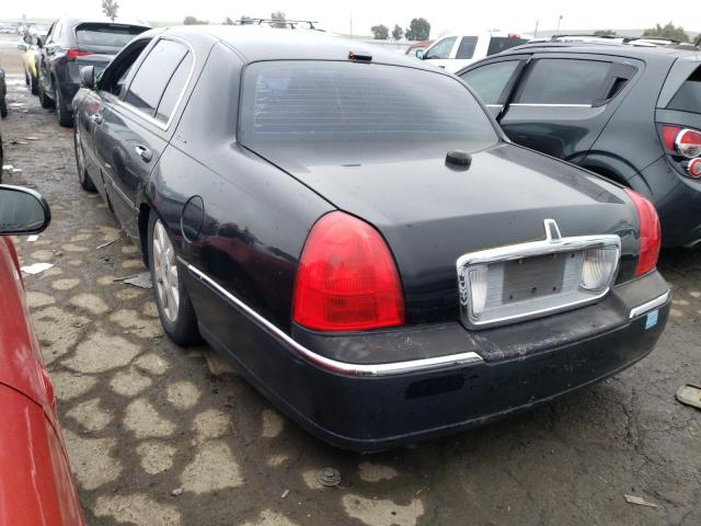 1LNHM84W54Y637411 - 2004 LINCOLN TOWN CAR EXECUTIVE L BLACK photo 2