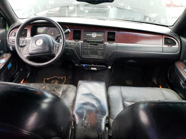 1LNHM84W54Y637411 - 2004 LINCOLN TOWN CAR EXECUTIVE L BLACK photo 8