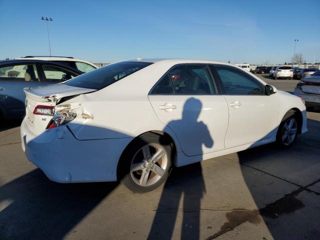 4T1BF1FK6EU394945 - 2014 TOYOTA CAMRY L WHITE photo 3