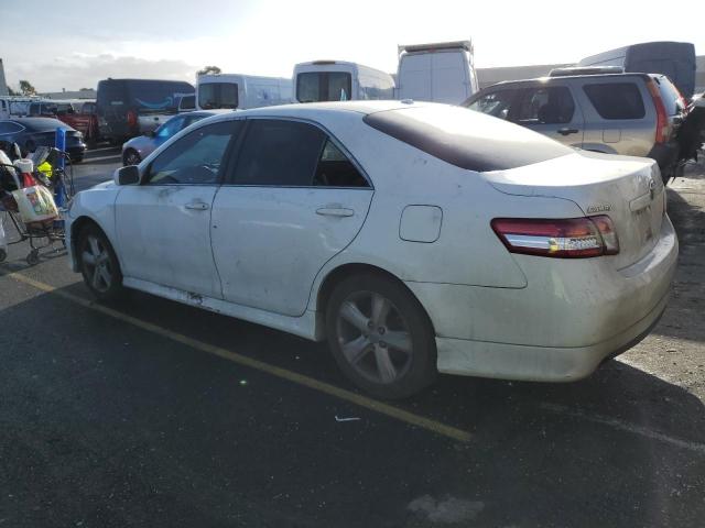 4T1BF3EK3AU576013 - 2010 TOYOTA CAMRY BASE WHITE photo 2