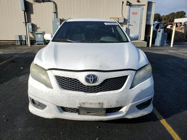 4T1BF3EK3AU576013 - 2010 TOYOTA CAMRY BASE WHITE photo 5