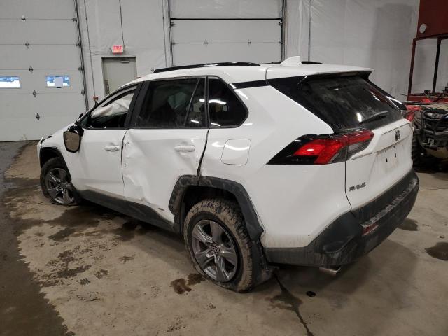 4T3RWRFV9NU073125 - 2022 TOYOTA RAV4 XLE WHITE photo 2