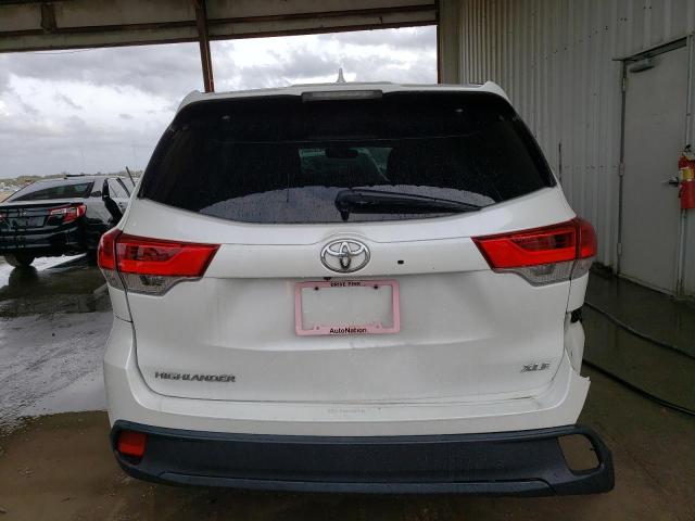 5TDKZRFH8JS539996 - 2018 TOYOTA HIGHLANDER SE WHITE photo 6