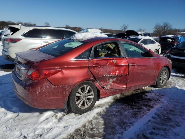 5NPEB4AC2DH571224 - 2013 HYUNDAI SONATA GLS RED photo 3