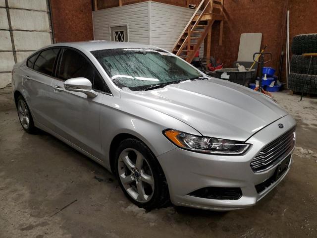 3FA6P0H70GR277609 - 2016 FORD FUSION SE SILVER photo 4