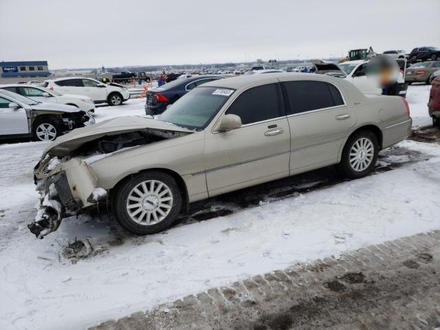 1LNHM81W24Y677417 - 2004 LINCOLN TOWN CAR EXECUTIVE Золотой фото 1