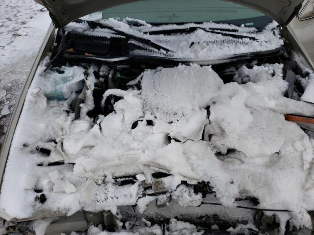 1LNHM81W24Y677417 - 2004 LINCOLN TOWN CAR EXECUTIVE Золотой фото 11