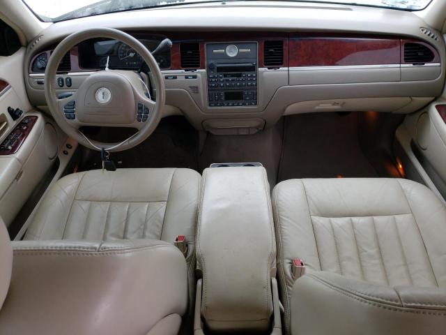 1LNHM81W24Y677417 - 2004 LINCOLN TOWN CAR EXECUTIVE Золотой фото 8