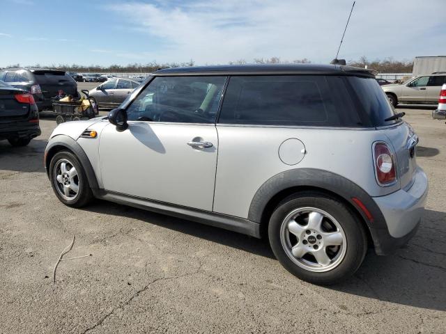 WMWSU3C58BT097405 - 2011 MINI COOPER SILVER photo 2