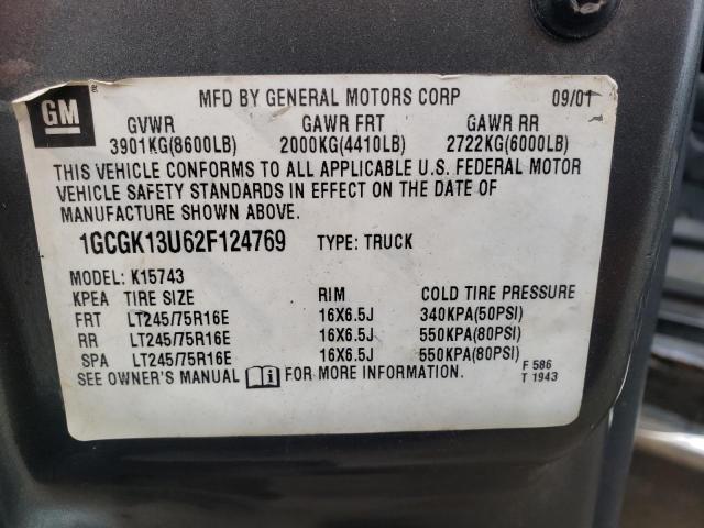 1GCGK13U62F124769 - 2002 CHEVROLET SILVERADO K1500 HEAVY DUTY GRAY photo 13