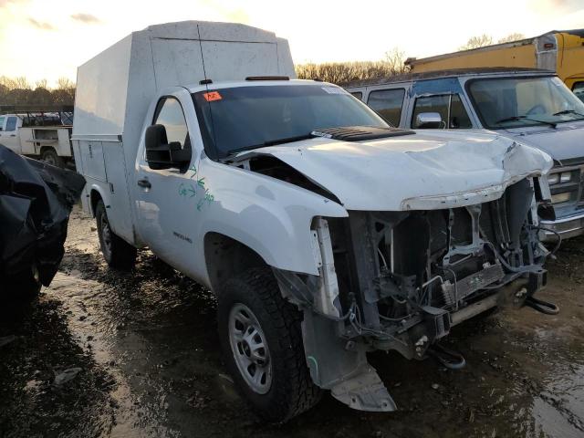 1GD312CG9BF153521 - 2011 GMC SIERRA C3500 WHITE photo 4