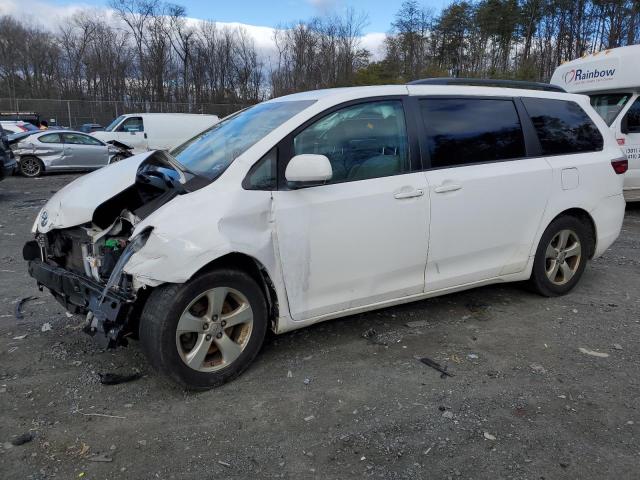 2015 TOYOTA SIENNA LE, 