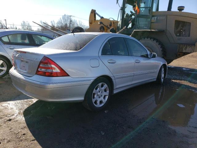 WDBRF84J35F604703 - 2005 MERCEDES-BENZ C 320 4MATIC SILVER photo 3